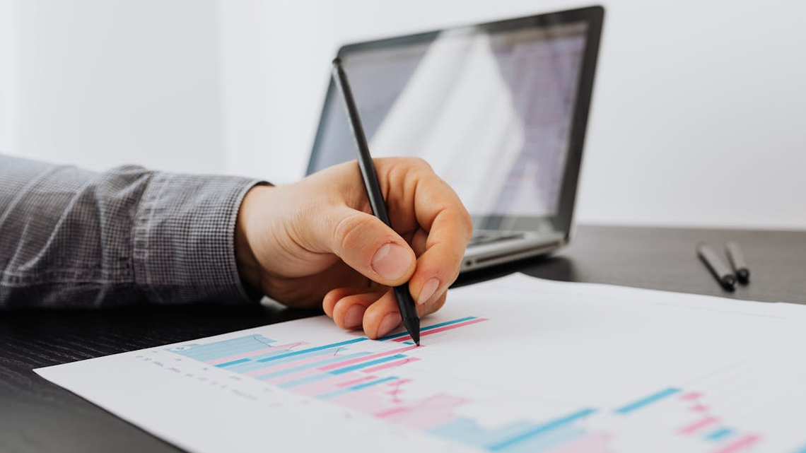 A New Kind of Financial Life: Living and Earning Across Borders