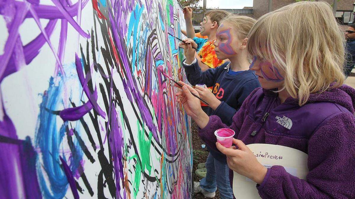 
Art on the Square is always an enjoyable kickoff in May to the festival and events calendar that brings fun and excitement to the metro-east all summer long.
