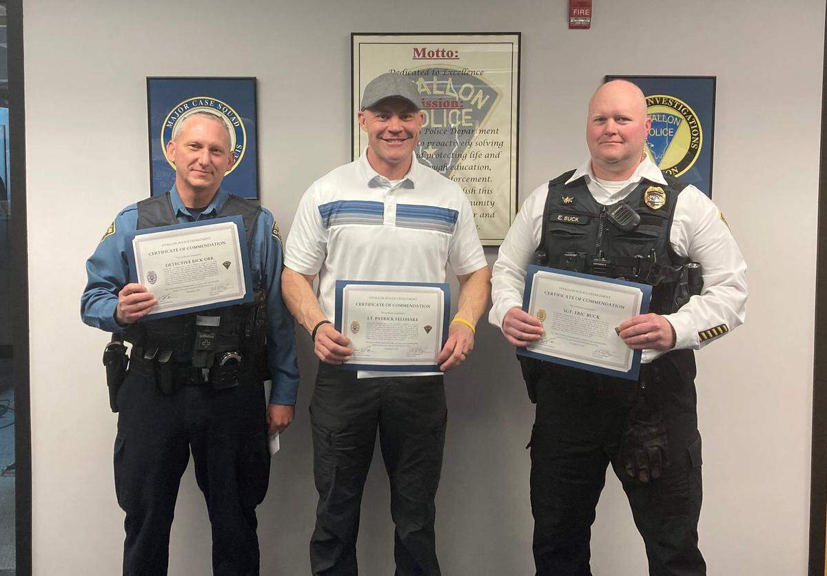 Officer Rick Orr, Lt. Patrick Feldhake, and Lt. Eric Buck of the O’Fallon Police Department were recognized for their efforts that led the apprehension of a serial burglary suspect. In addition to locating and arresting the suspect in the process of committing a burglary, these officers executed several search warrants that lead to recovery of over $75,000 in stolen property. The recovered stolen property had been taken from multiple locations across several jurisdictions.