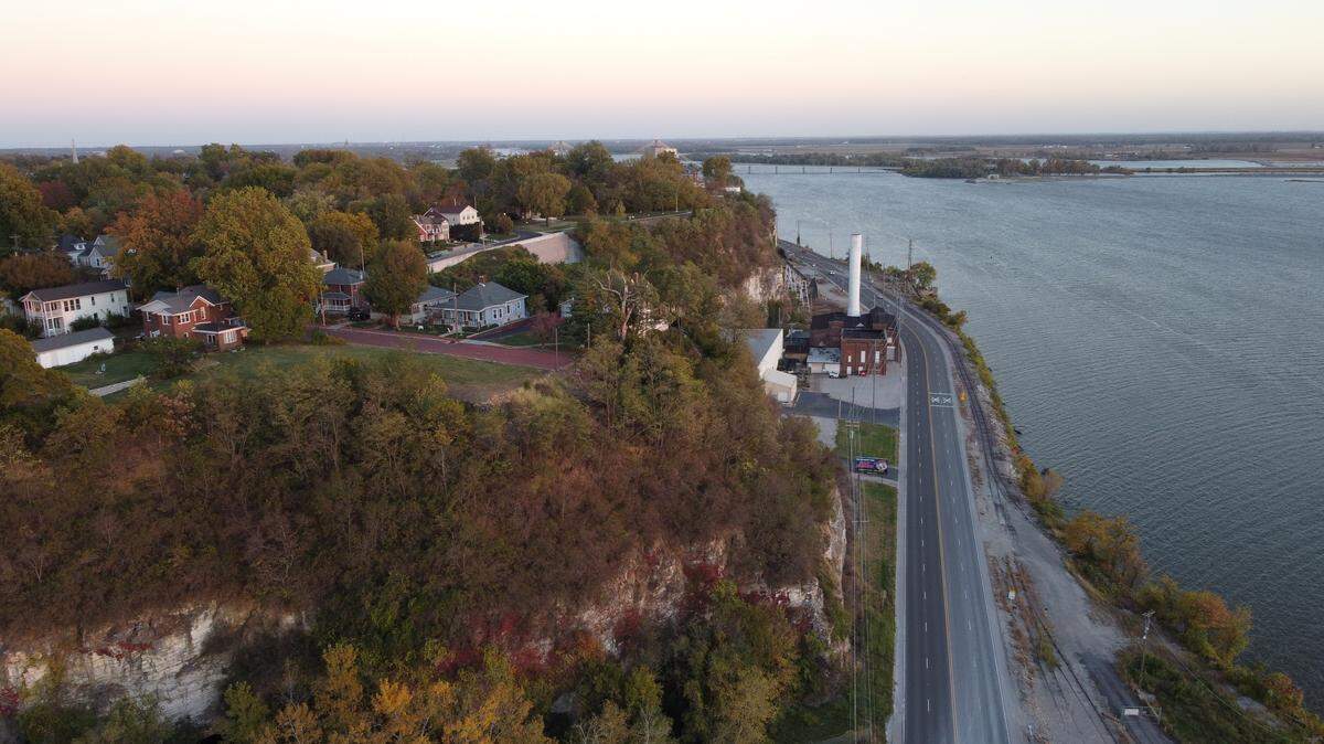 Drone photo looking north down the Great River Rd. in Alton, Ill. on Oct. 12, 2023.