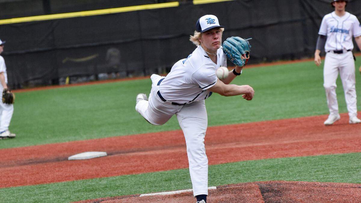 Belleville East’s Zander Mueth delivers a pitch during a game this spring. On Sunday night, the Pittsburgh Pirates selected Mueth in the second round of the Major League Baseball draft.