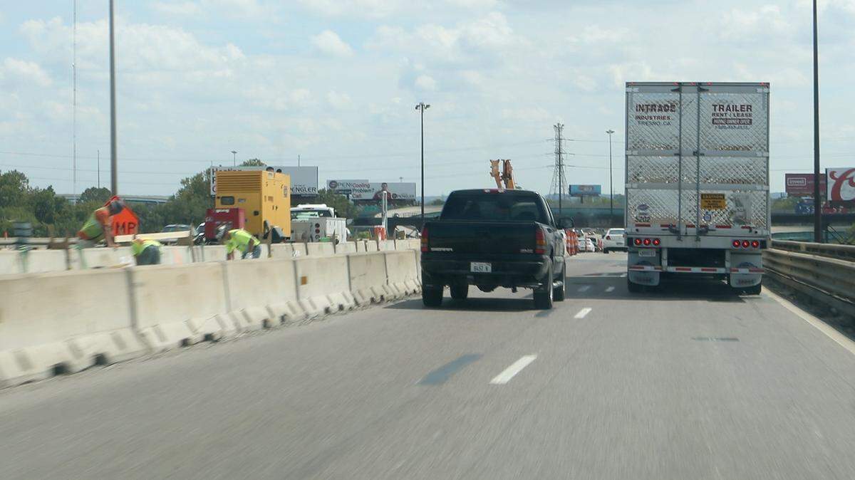 Illinois roads needing immediate repair now total 3,300 miles. How to pay for it and how much it will cost are at issue.