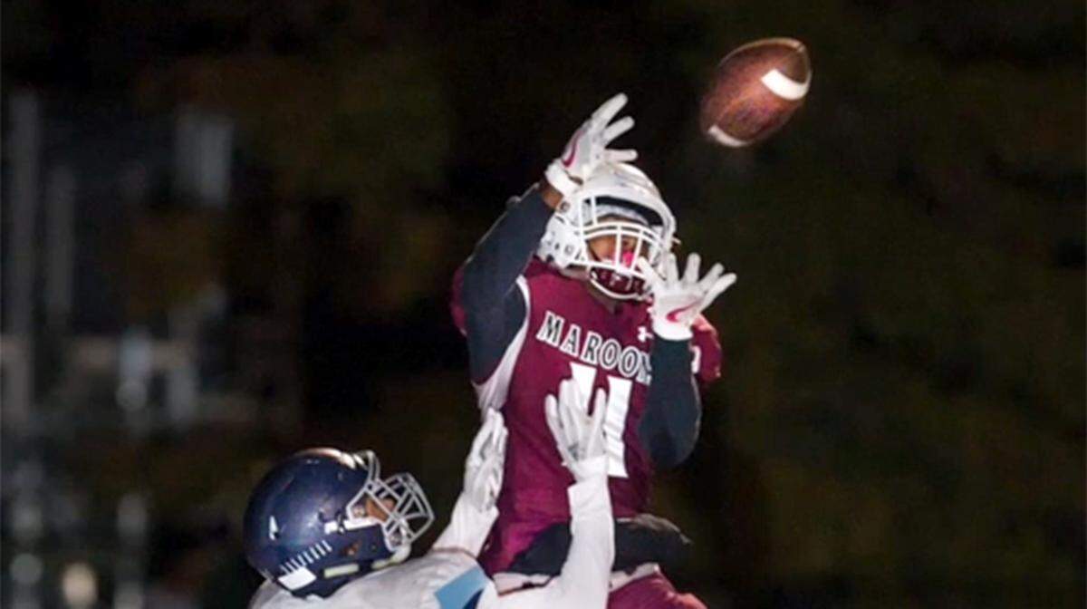 Dominic Lovett, a three-star wide receiver who attended Belleville West High School the past two years, appears to be headed for East st. Louis.