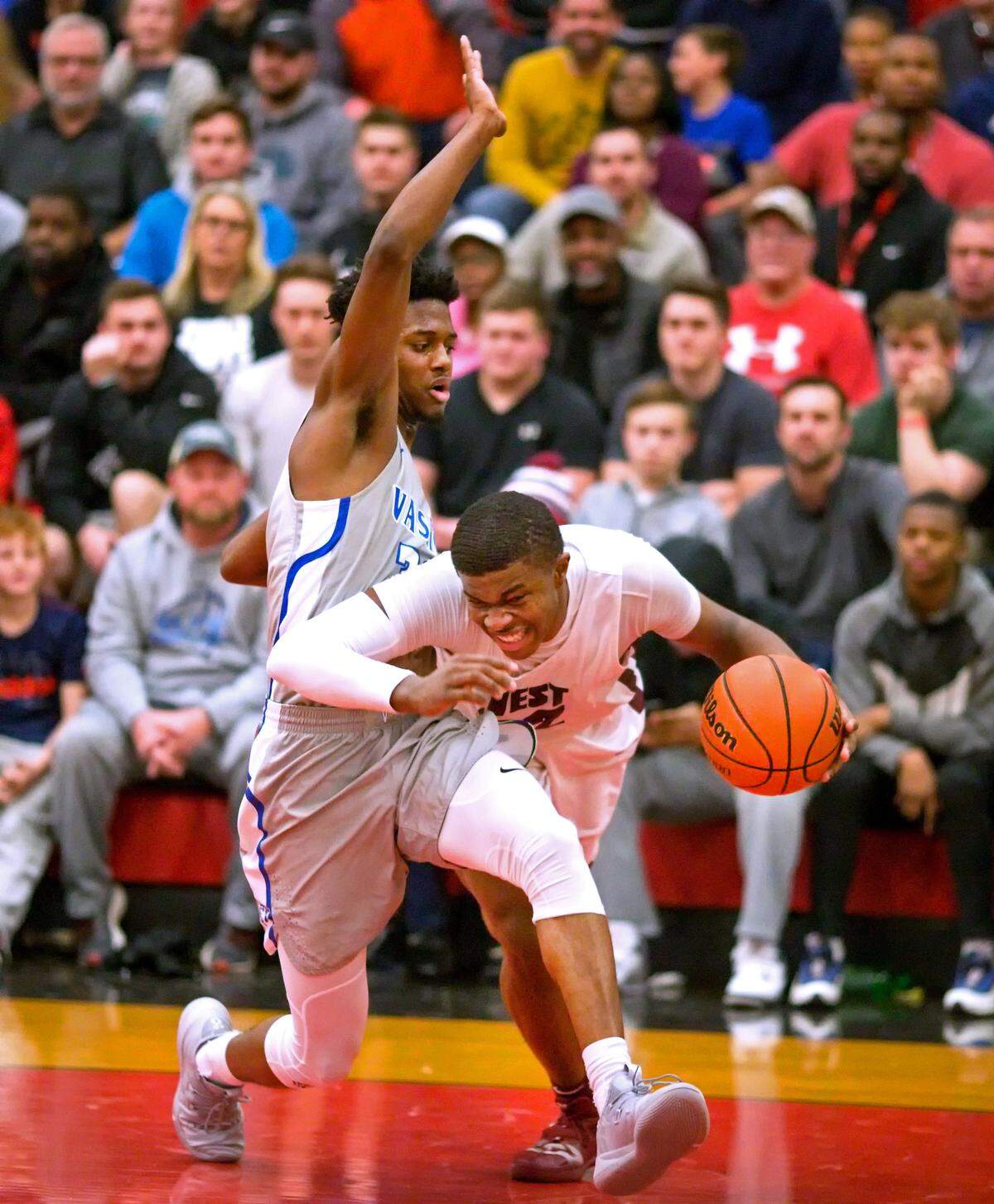 Belleville West EJ Liddell drives towards the basketball during the Highland Optimist Scott Credit Union Shootout in 2019. The 31st edition of the shootout — which attracts some of the top basketball talent locally and nationally — will take place Saturday, Jan. 6.