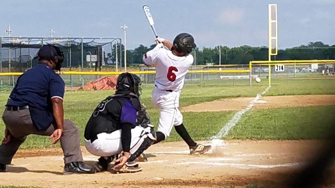 Gober’s big day pushes Mascoutah past Highland for MVC title