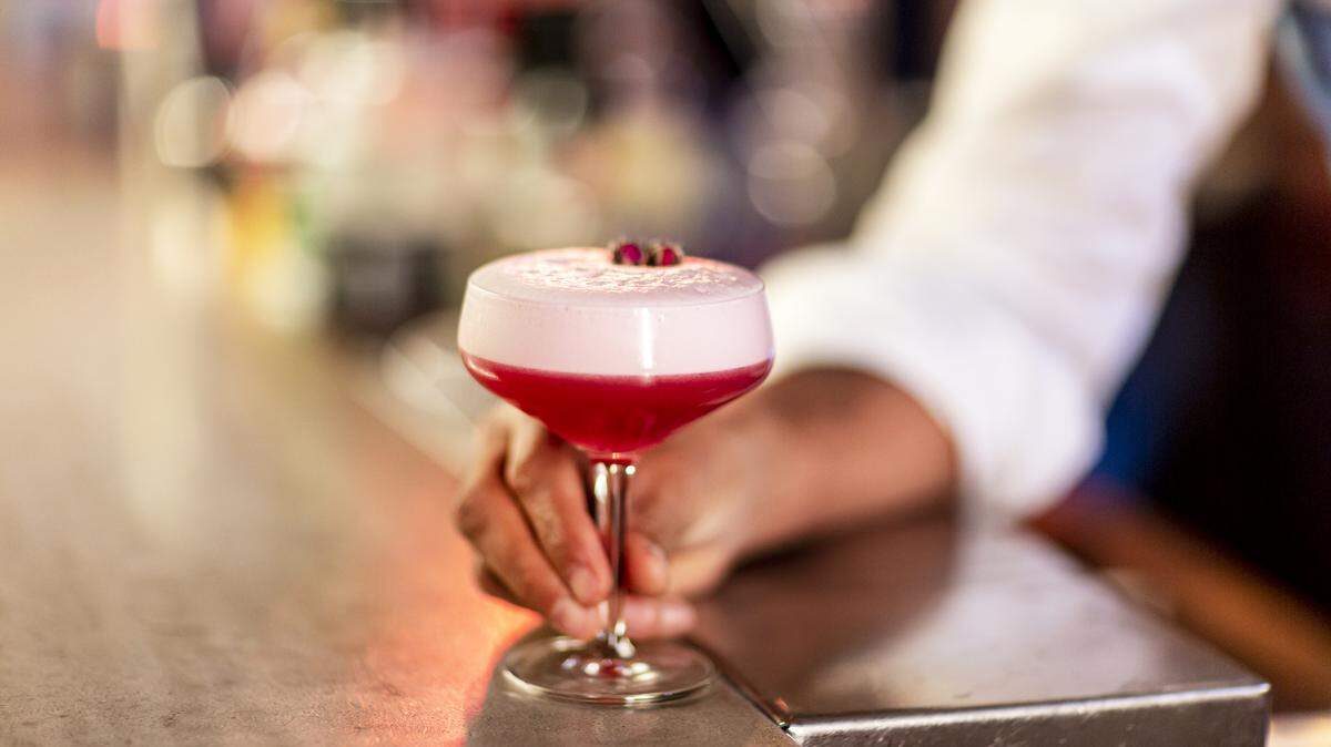 pink colored mocktail for celebrating Valentine’s Day