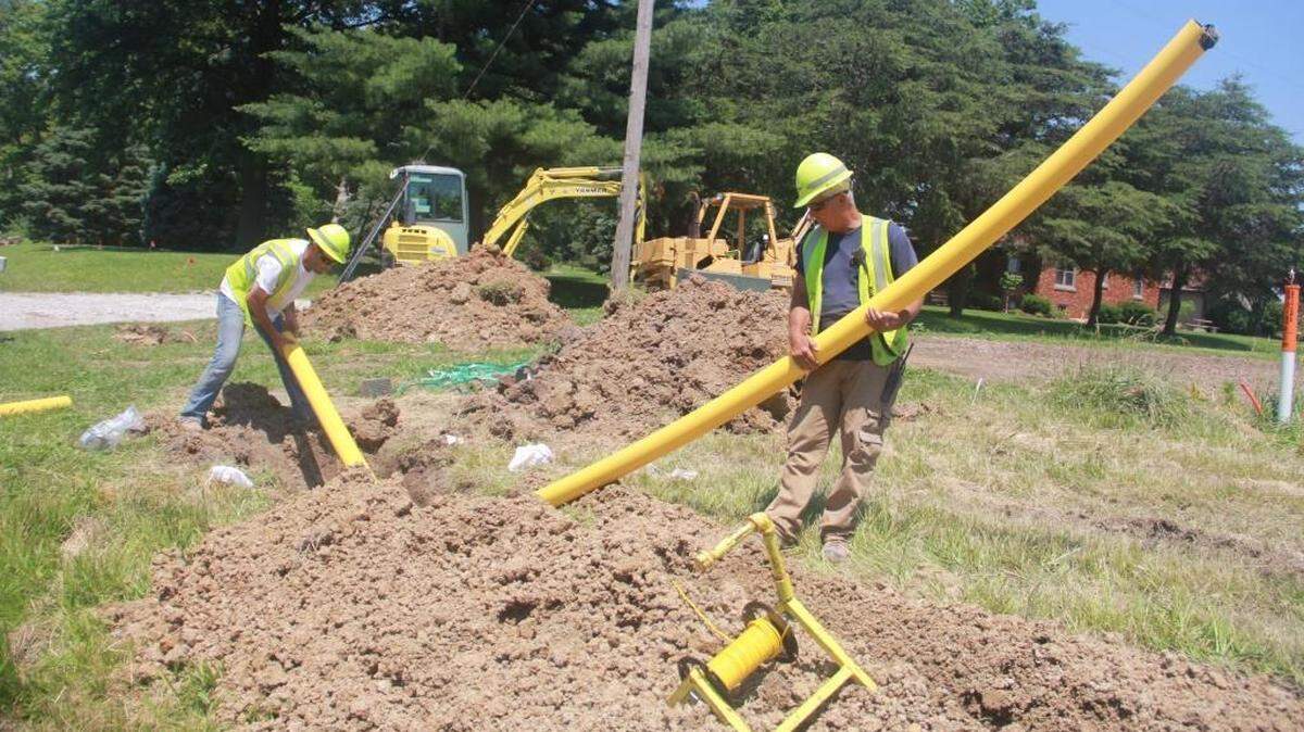 The Illinois Commerce Commission recently approved new natural gas and electricity rates for Ameren Illinois customers in southern and central Illinois.  Customers who receive both services from the utility can expect to see a nearly $8 decrease in their bills.