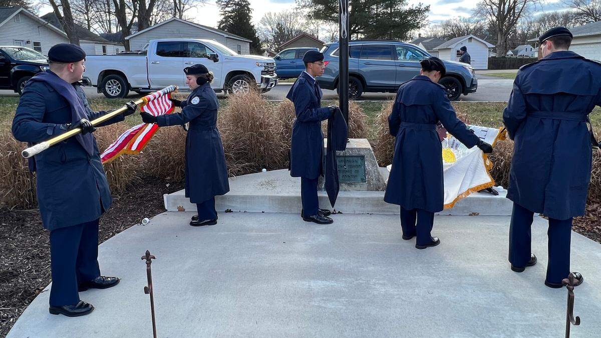 In previous years, the O’Fallon Township High School AFROTC cadets helped with the ceremony and placed wreaths at the O’Fallon Rotary Club’s annual Wreaths Across America event. This national event honors those who have served the country and is held the third Saturday in December.