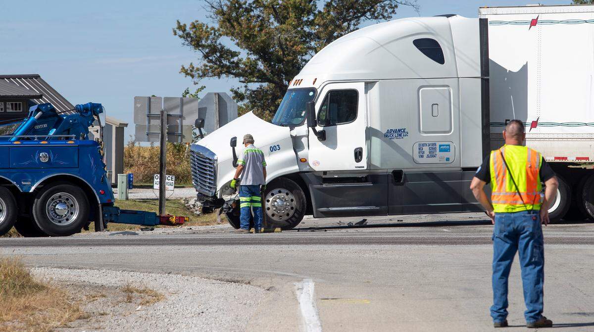 According to preliminary information, a semitractor-trailer traveling south on Illinois 4 collided with an SUV at the intersection of Illinois 4 and Illinois 140 near Hamel. The truck failed to stop at the intersection and struck the passenger side of the SUV, killing the two occupants, police said.