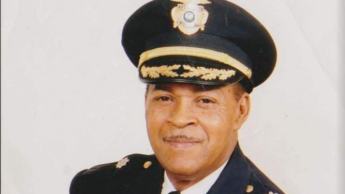 Lenzie Stewart
