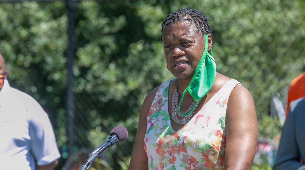 Elizabeth Patton-Whiteside, administrator for the East Side Health District, speaks during a news conference in 2020.