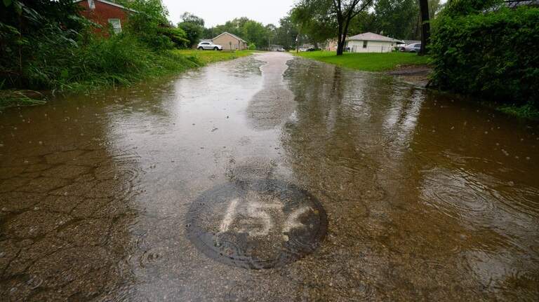 Where’s the money to fix Cahokia Heights’ broken sewer system? Residents want answers