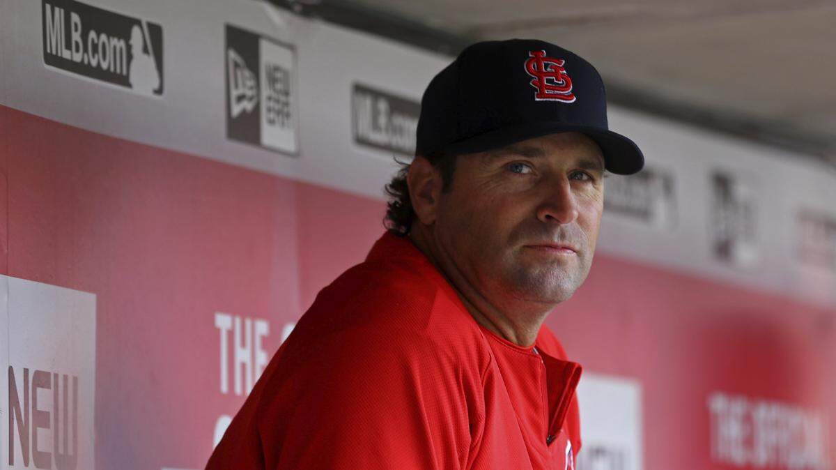 Cardinals Manager Mike Matheny continues to make the wrong decisions, and it continues to lead to losses.