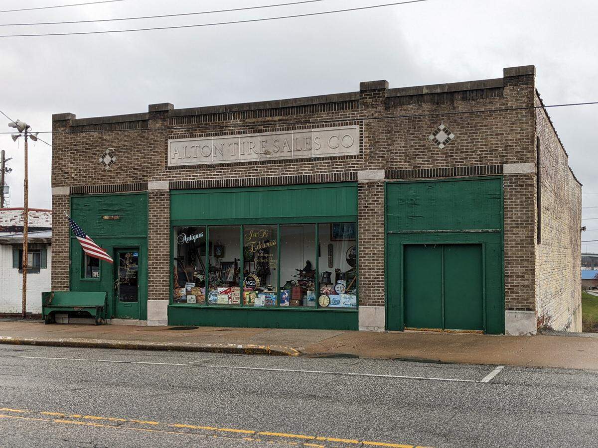 J&P’s Edelweiss in Alton