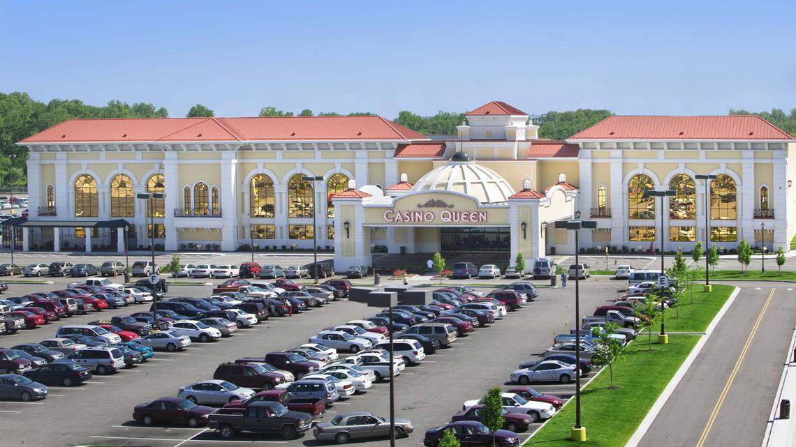 Illinois to close all casinos for two weeks