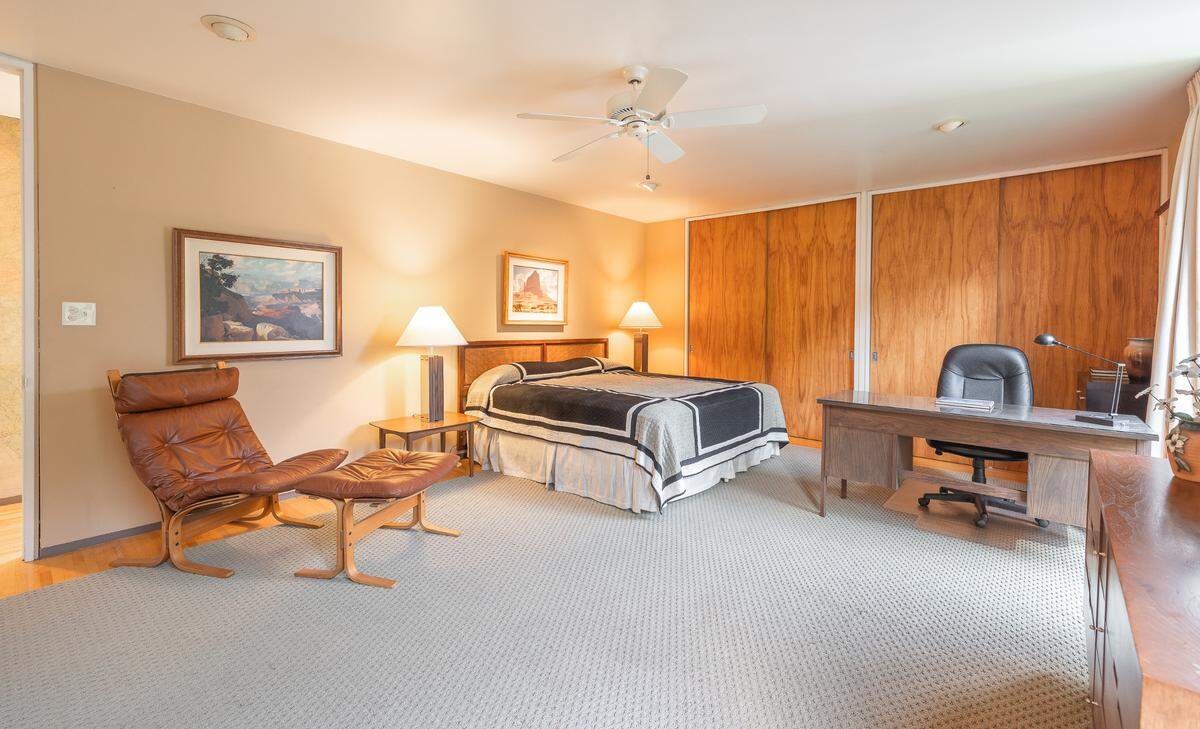 904 Briar Hill Road in Belleville
