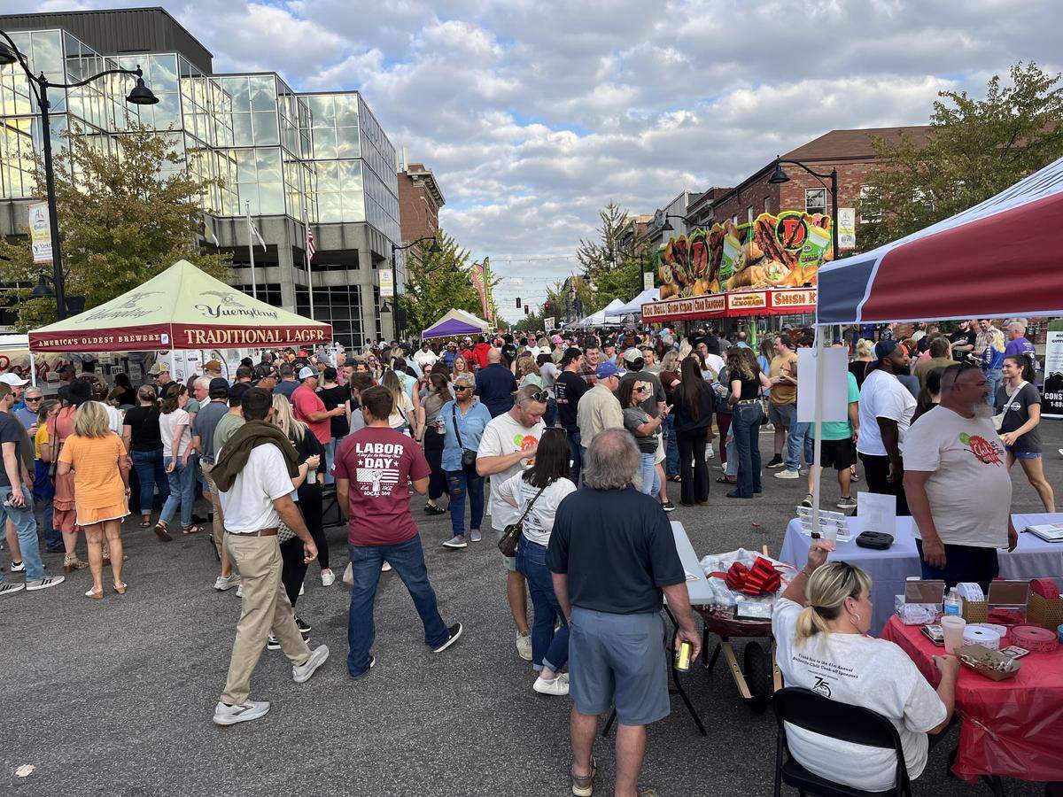Tens of thousands of people converged on downtown Belleville on Friday and Saturday for the 41st annual Chili Cook-Off. It ended earlier than usual at 8 p.m. as part of increased safety controls.