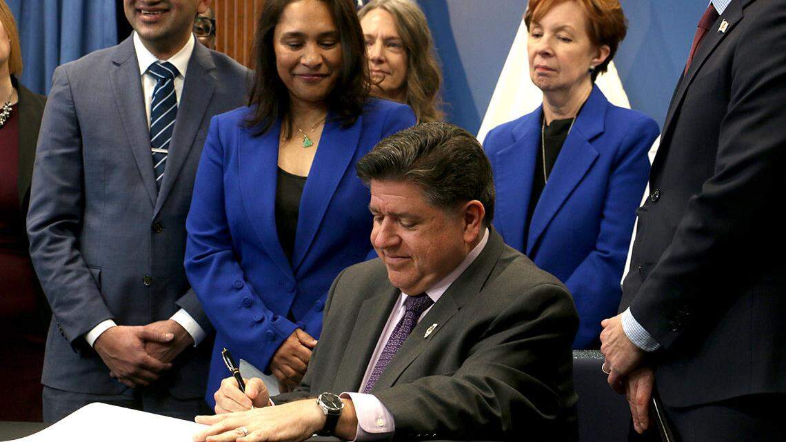 Pritzker signs bill allowing Illinois its own vaccine guidelines