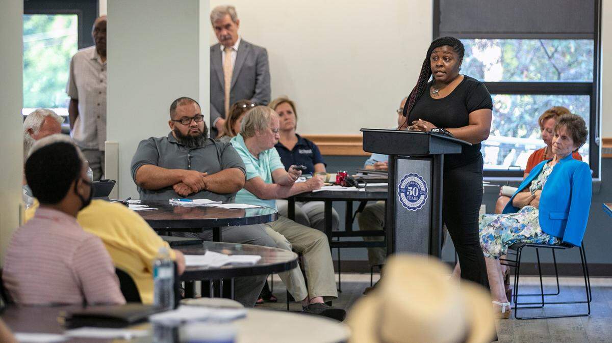 Some back the blue, others question use of force. Fairview Sky Zone incident debated