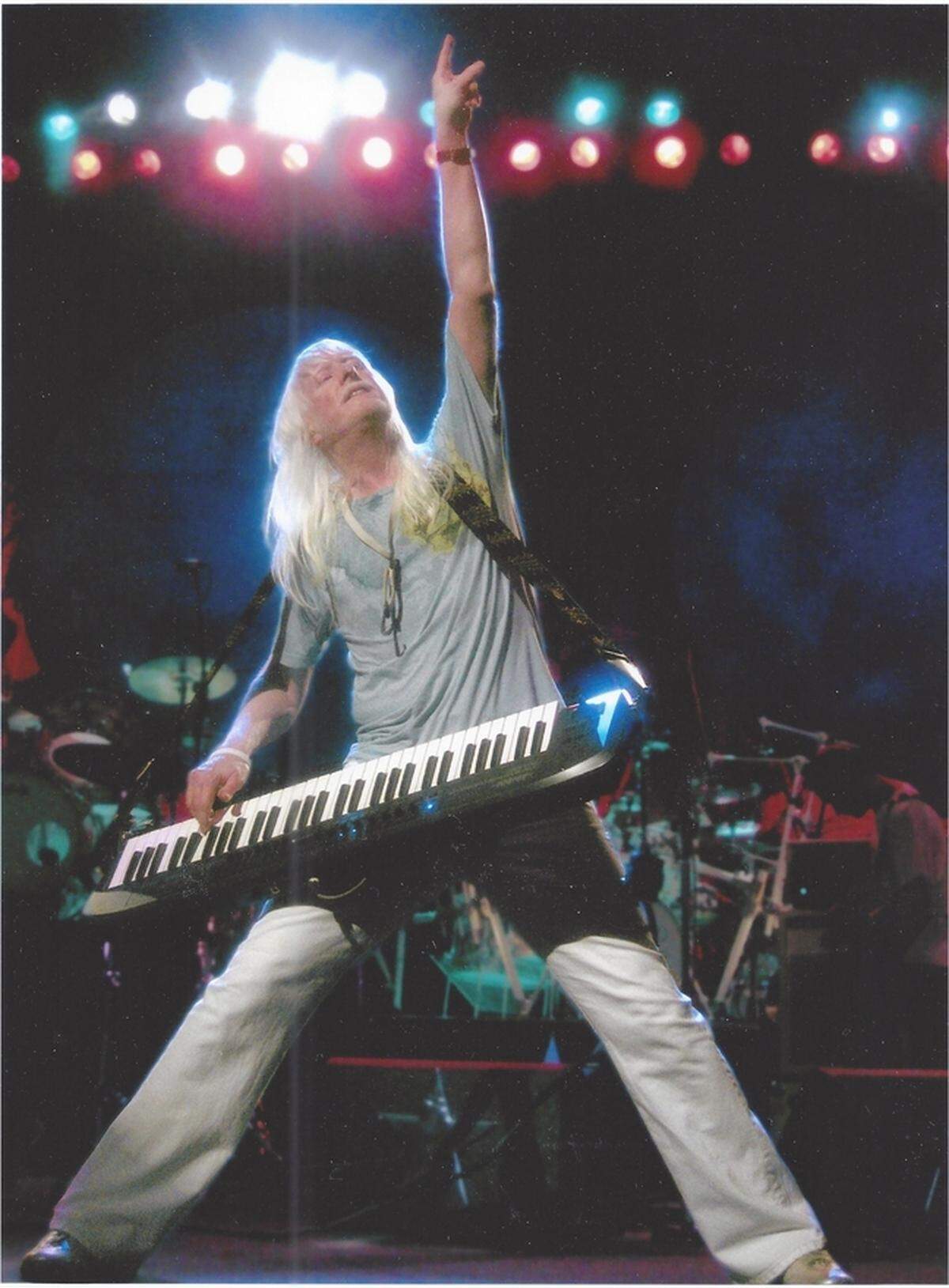 Edgar Winter is scheduled to perform Sunday night at the Lincoln Theatre in downtown Belleville.