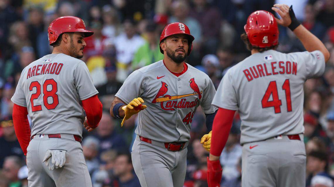 Cardinals test Herrera in left field amid trade deadline drama
