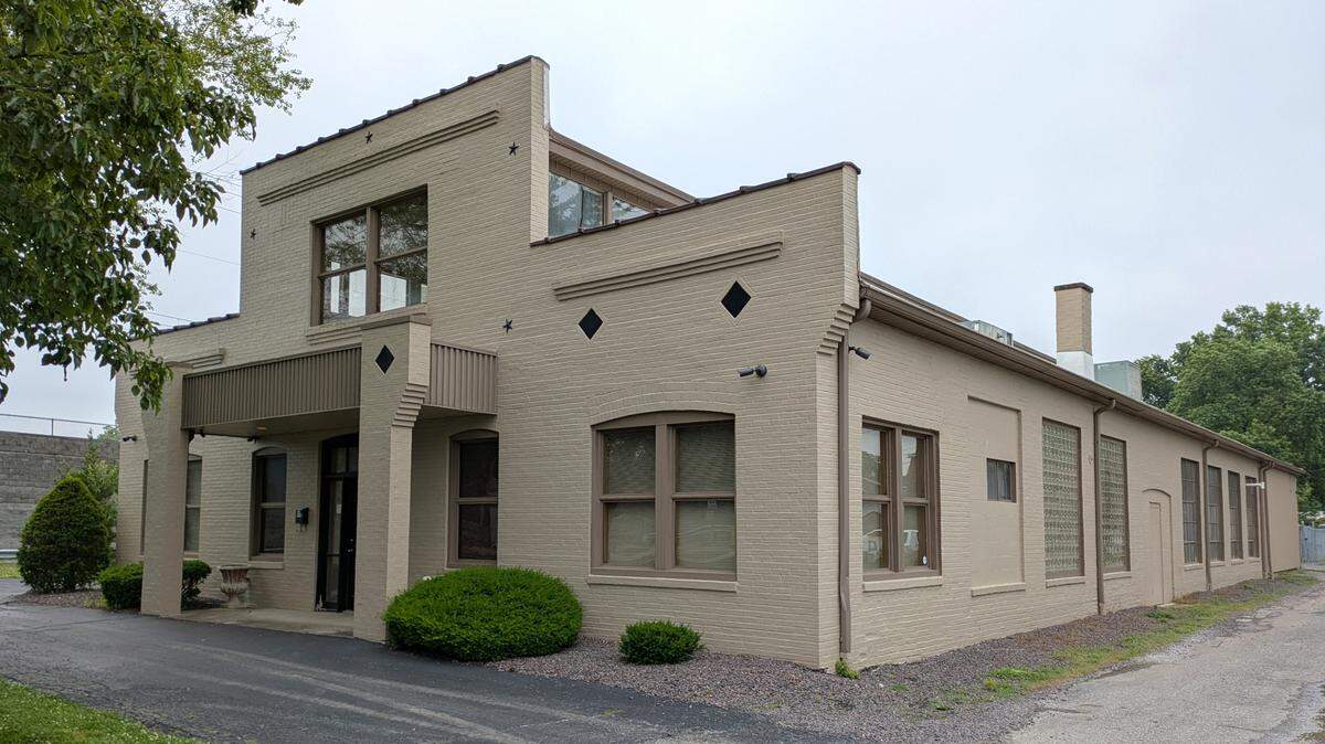 Belleville-based U-Mark Inc. recently acquired this building at 1200 E. A St. to expand its operations. This building is adjacent to the business located at 102 Iowa Ave.