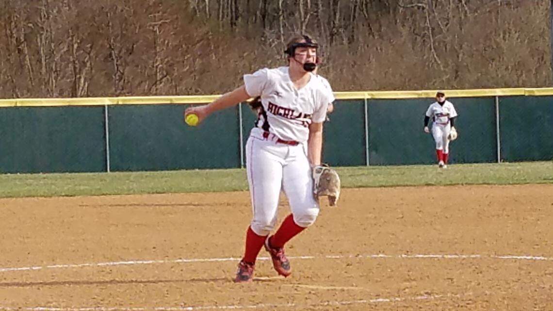 Highland falls on walk-off hit by Jerseyville in IHSA Class 3A regional semifinals