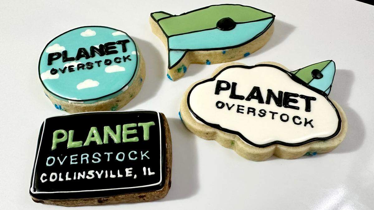 Customers will be able to enjoy custom cookies at the opening of the new Planet Overstock store in Collinsville.