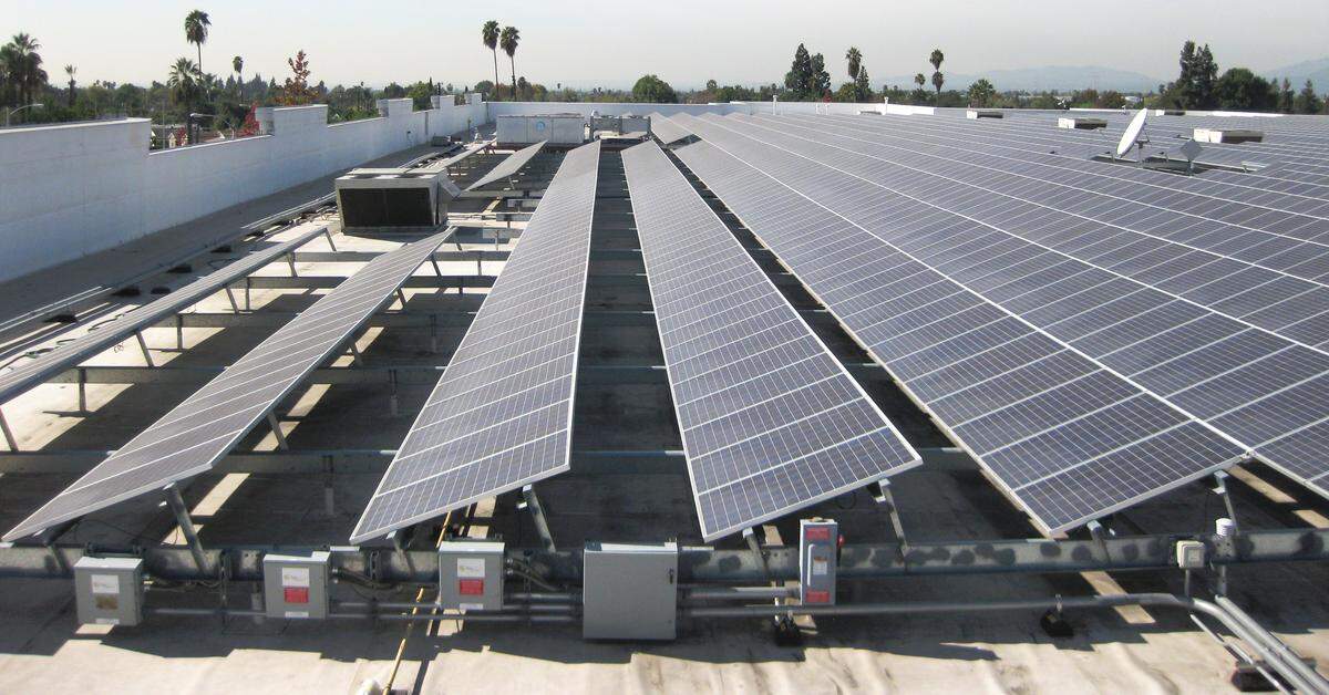 Walmart has solar systems that help generate electricity for more than 350 stores in 18 states, including this one in Corvina, California. Now the company is planning 21 projects in Illinois.