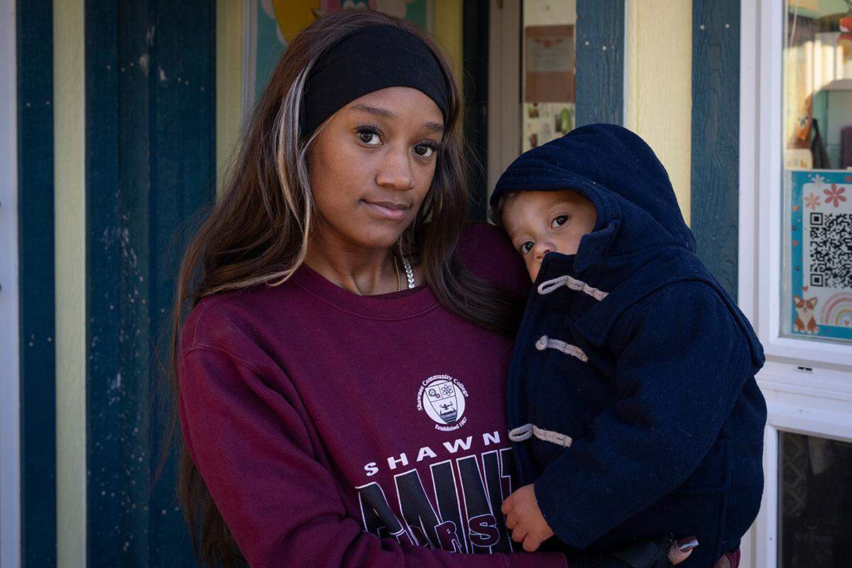 Wilson picks up her younger son, Royce Lingle, from OWL.