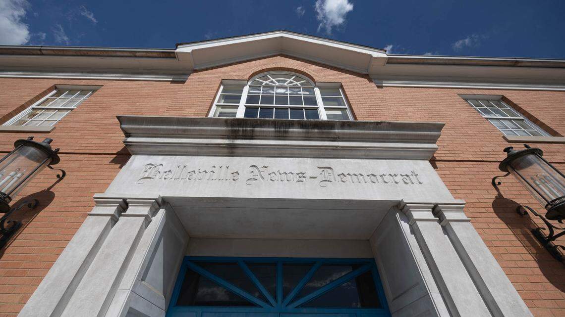 What is St. Clair County Board Chairman Mark Kern doing with the old BND building?