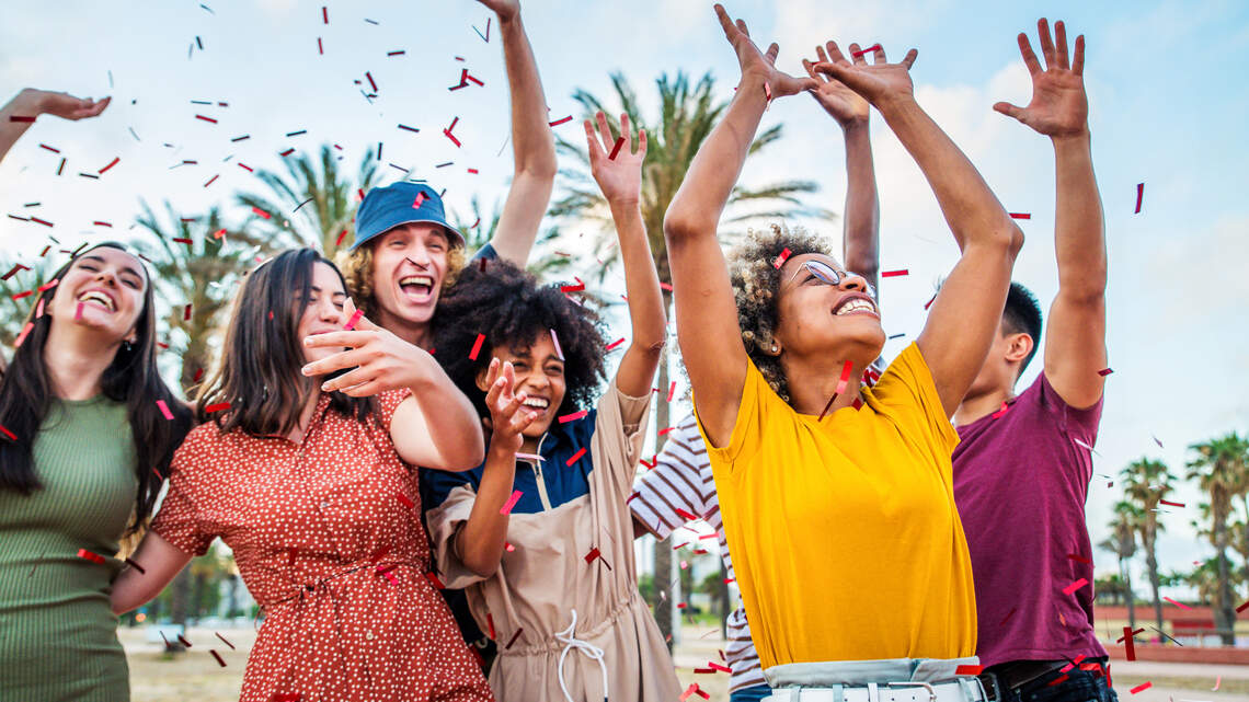 Why Sauna and Cold Plunge Benefits Are Becoming the New Happy Hour at Group Wellness Events