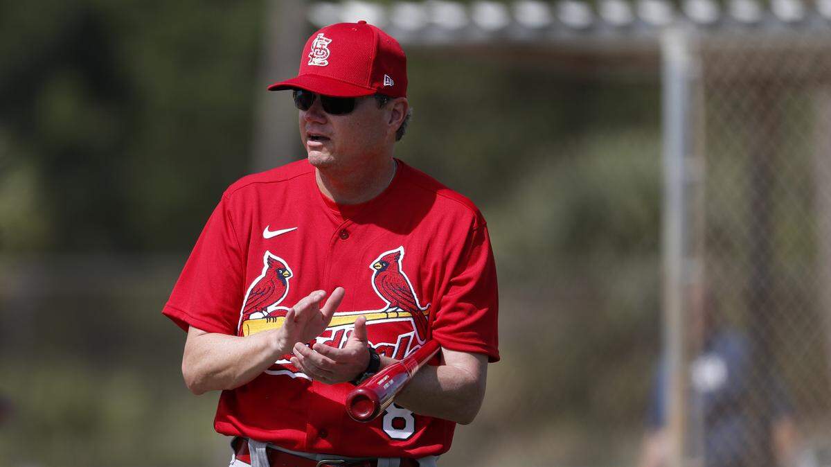 St. Louis Cardinals manager Mike Shildt applauds during spring training baseball practice in 2020. Shildt noted the team is fatigued physically as they try to make a final push toward making the 2021 postseason.