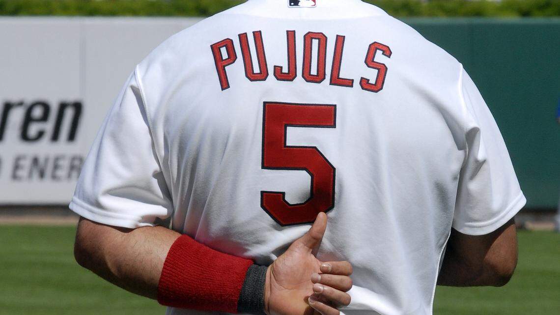 Here’s why the St. Louis Cardinals should trade for Albert Pujols