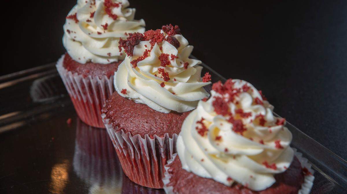 Oh So Sweet Bakery & Café in Carlyle, IL is open. They serve a variety of coffees, drinks, sweets, ice cream, cookies, donuts, breads, cupcakes, and do custom orders for parties, weddings, birthdays.