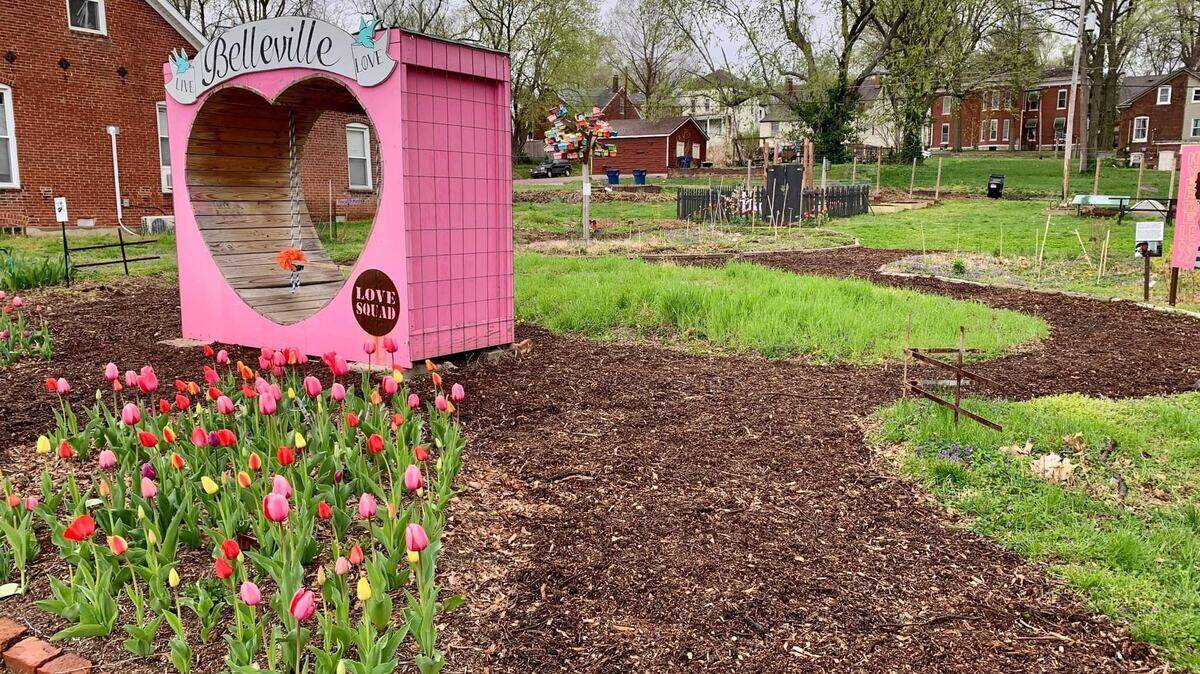 Belleville Heart Garden is located at 806 S High St. Belleville, IL 62220.