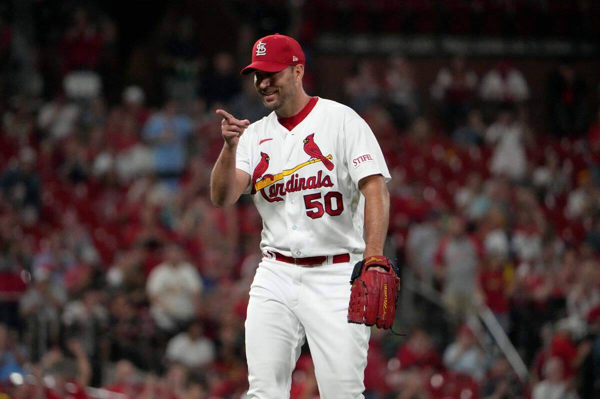St. Louis Cardinals starting pitcher Adam Wainwright celebrates after getting Milwaukee Brewers’ Carlos Santana to ground into a double play ending the top of the sixth inning of a baseball game Monday, Sept. 18, 2023, in St. Louis. (AP Photo/Jeff Roberson)