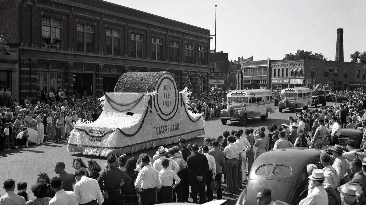 Caterpillar’s entry progresses through a Peoria parade on June 2, 1944. The company commemorated its production effort during World War II.