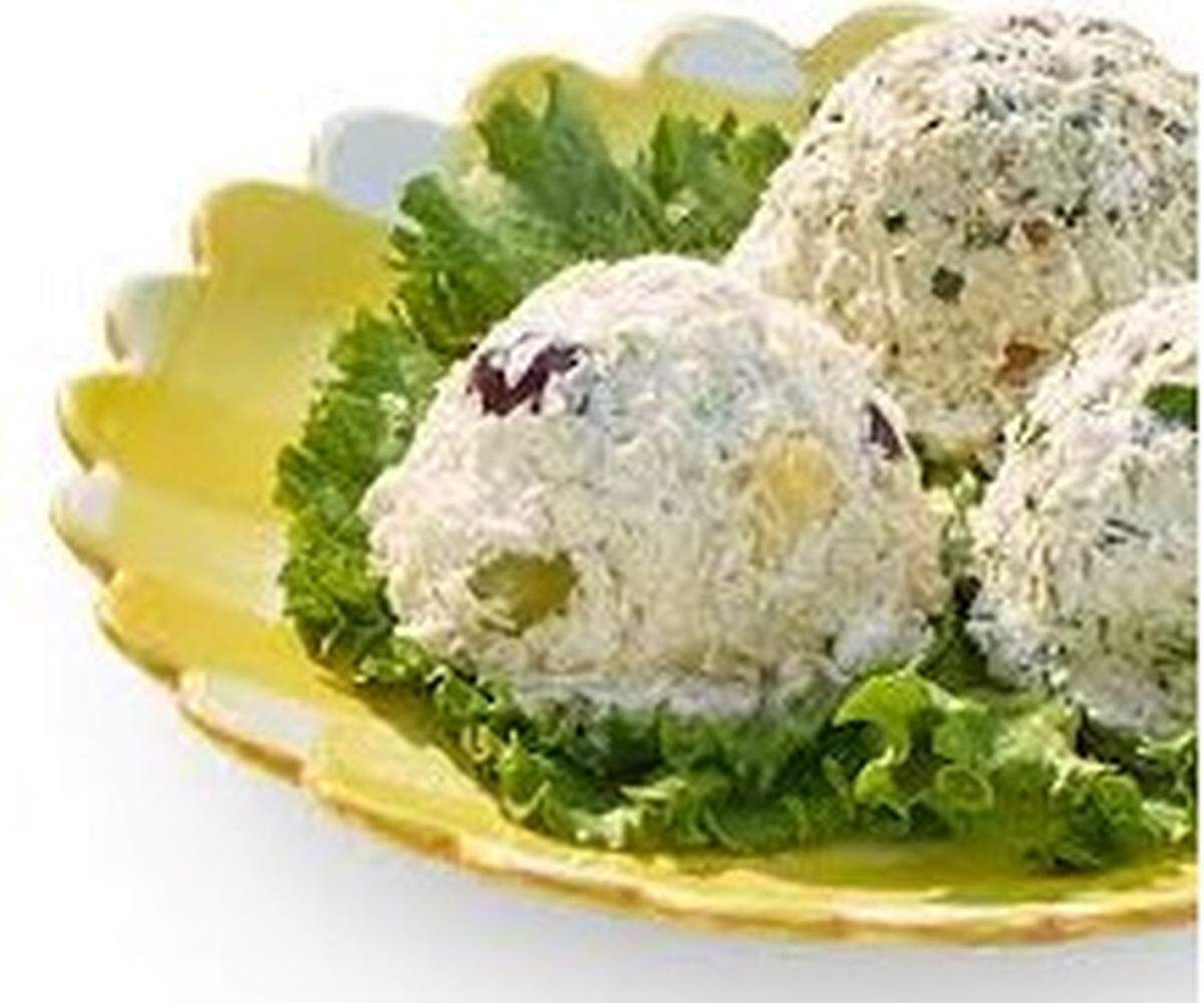 The new Chicken Salad Chick restaurant in Edwardsville specializes in housemade chicken salad with choices of traditional, savory, fruity and nutty or spicy.