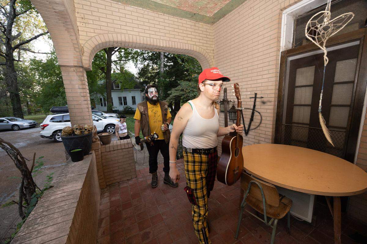 The folk-punk band Shrimps is Bugs arrives at The Nunnery for their performance on Oct. 3, 2024.