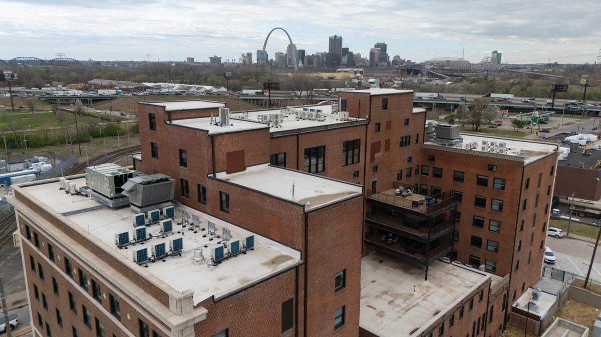 The New Broadview apartment complex is located off the interstate and has views of St. Louis. A MetroLink station is less than a five minute walk away.