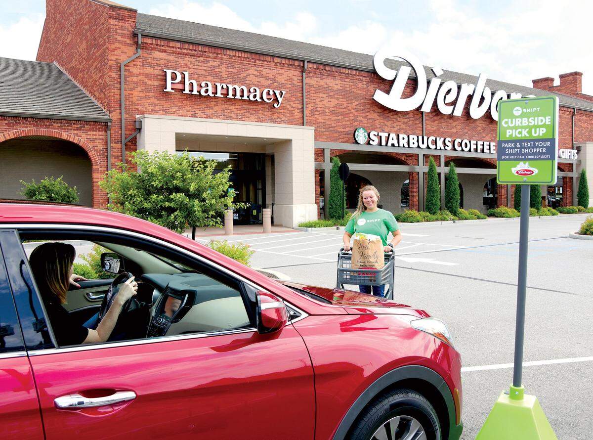 The indoor mask mandate for the state of Illinois ends Monday, Feb. 28., for grocery stores such as Dierbergs.