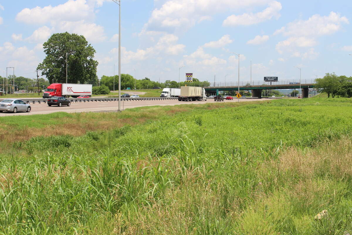 The Illinois budget for fiscal year 2019, if approved by Gov. Bruce Rauner, would allocate $2 million for the study and design of a new Illinois 111 bridge over Interstate 64, which would have higher clearance than the current one shown here.