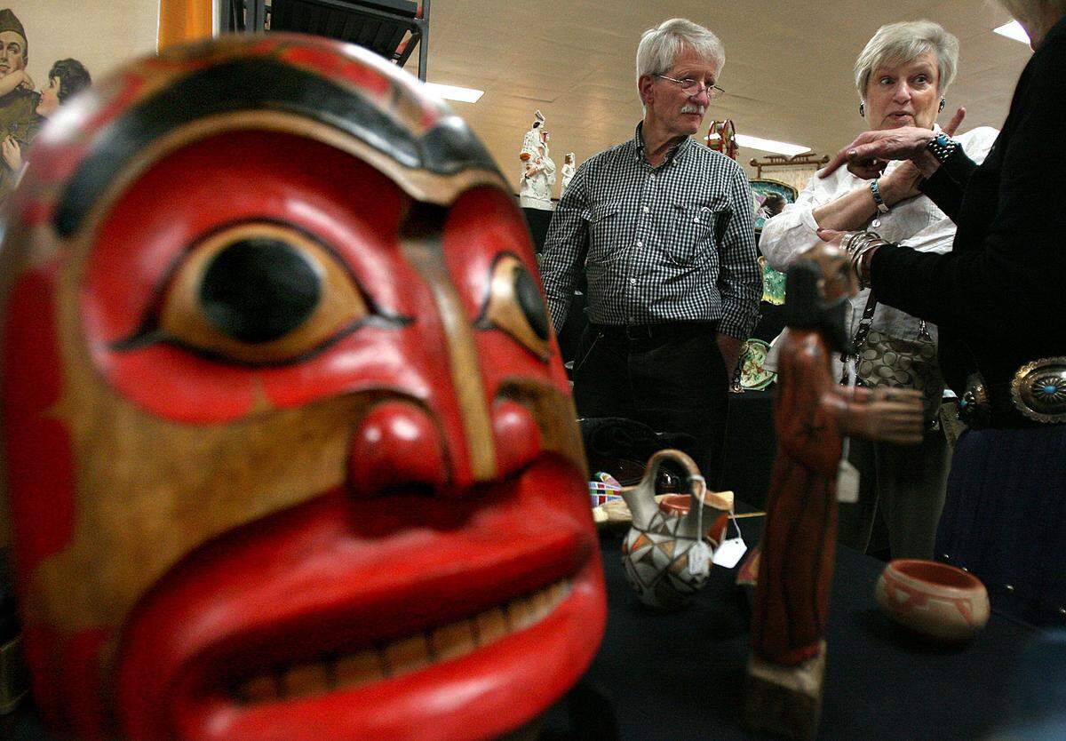 The St. Louis Antique Festival will take place Saturday and Sunday at the Belle-Clair Fairgrounds in Belleville. The festival features a wide array of antiques with dealers from 32 states.