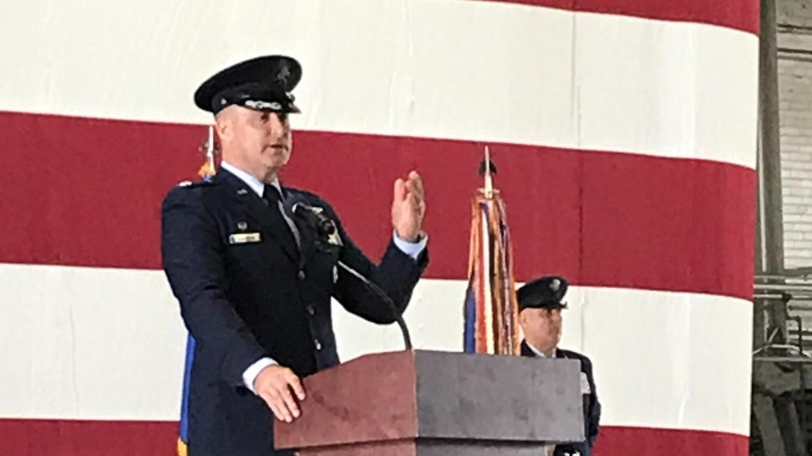 Familiar face returns to command 375th Air Mobility Wing at Scott Air Force Base