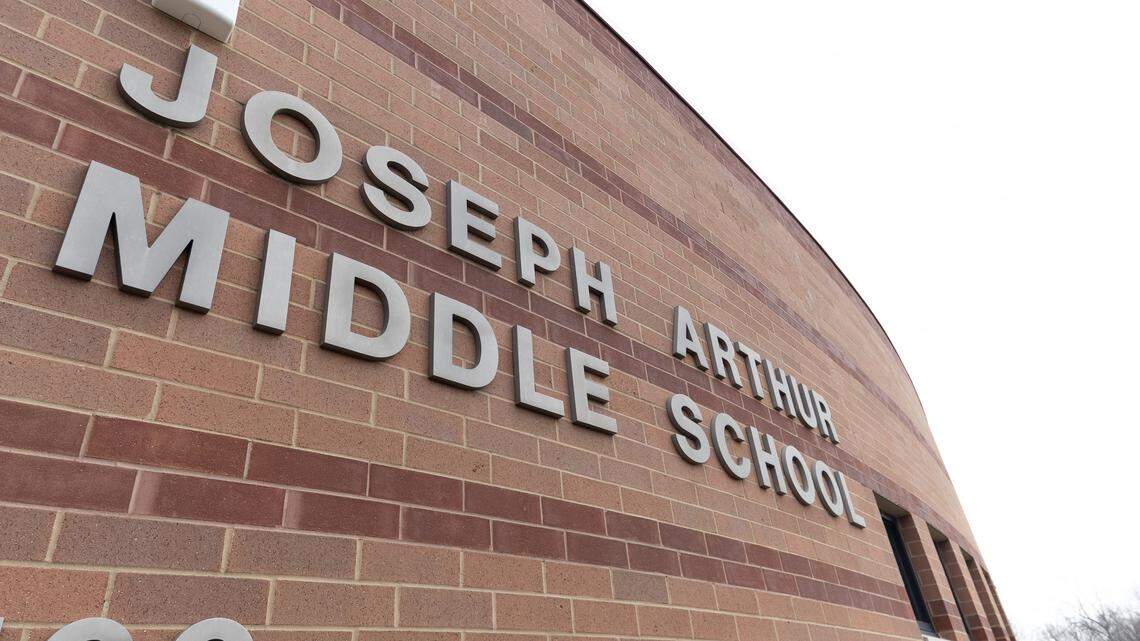 Bond sale approved for O’Fallon school expansion, district office move