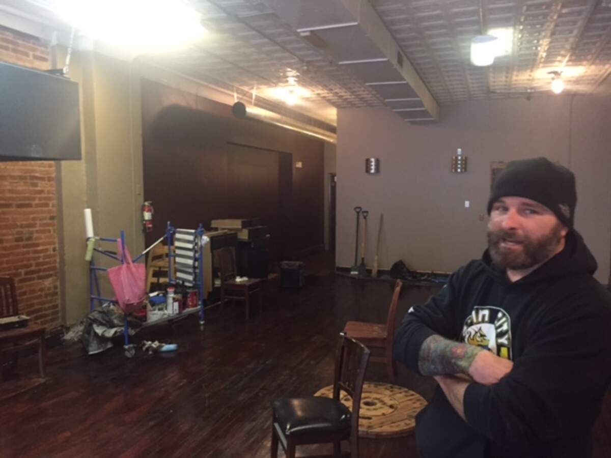 Bennie Parr Jr. plans to open Bennie's Pizza Pub at 124 E. Main St. in downtown Belleville in June. The pizza by the slice pub will take over the space once occupied by the Righteous Pig barbecue restaurant.