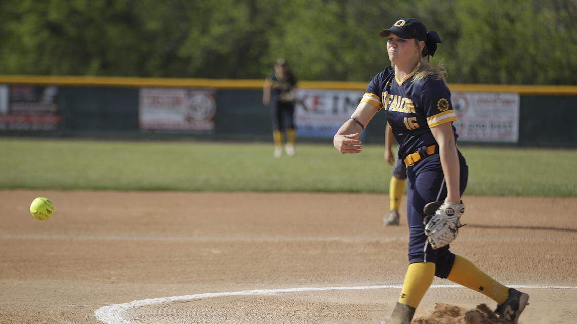 O’Fallon defeats West in extra innings; Freeburg and Edwardsvile win regional titles