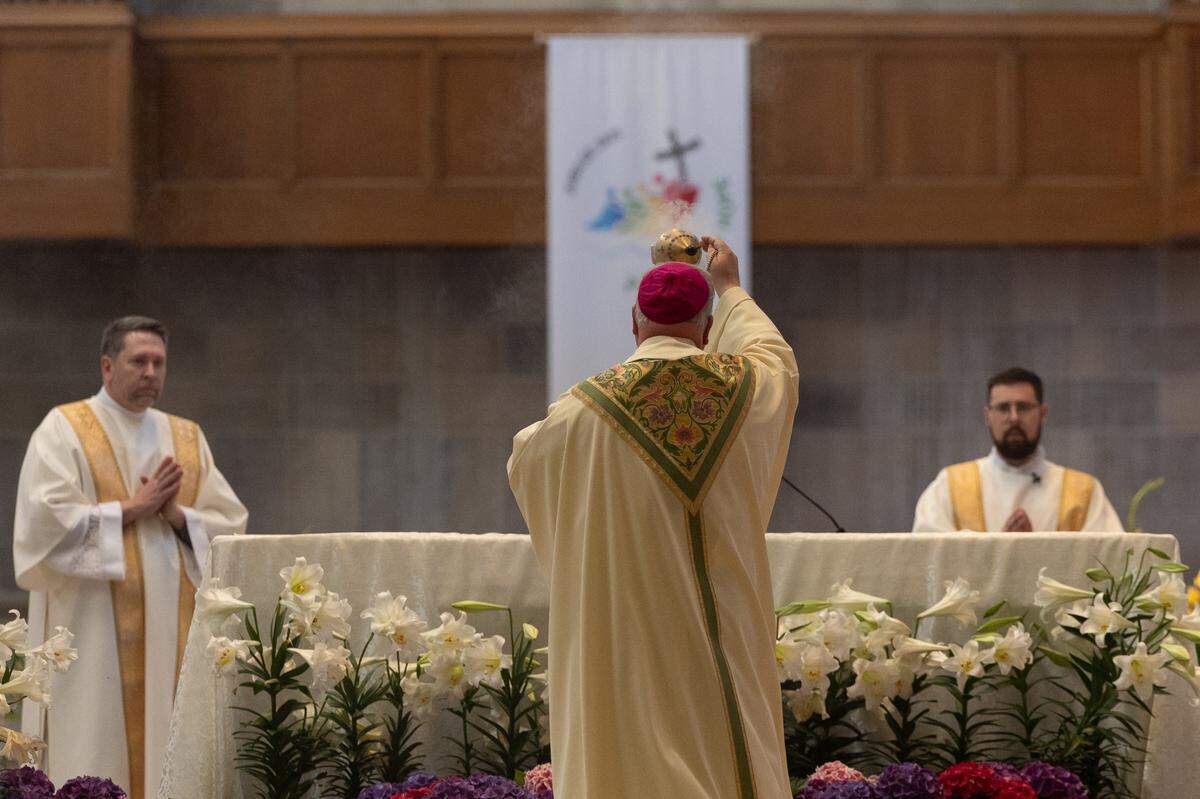 Belleville Bishop Michael G. McGovern leads a memorial Mass for Pope Francis, who died on Easter Monday.