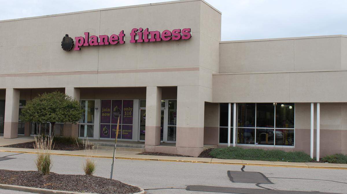 The owner of the Planet Fitness gym in Fairview Heights is leaving the chain and going independent as Blue Fire Fitness. The switchover is planned for December.